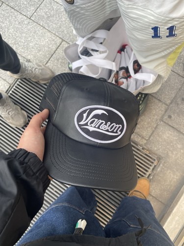 Supreme vanson - supreme,